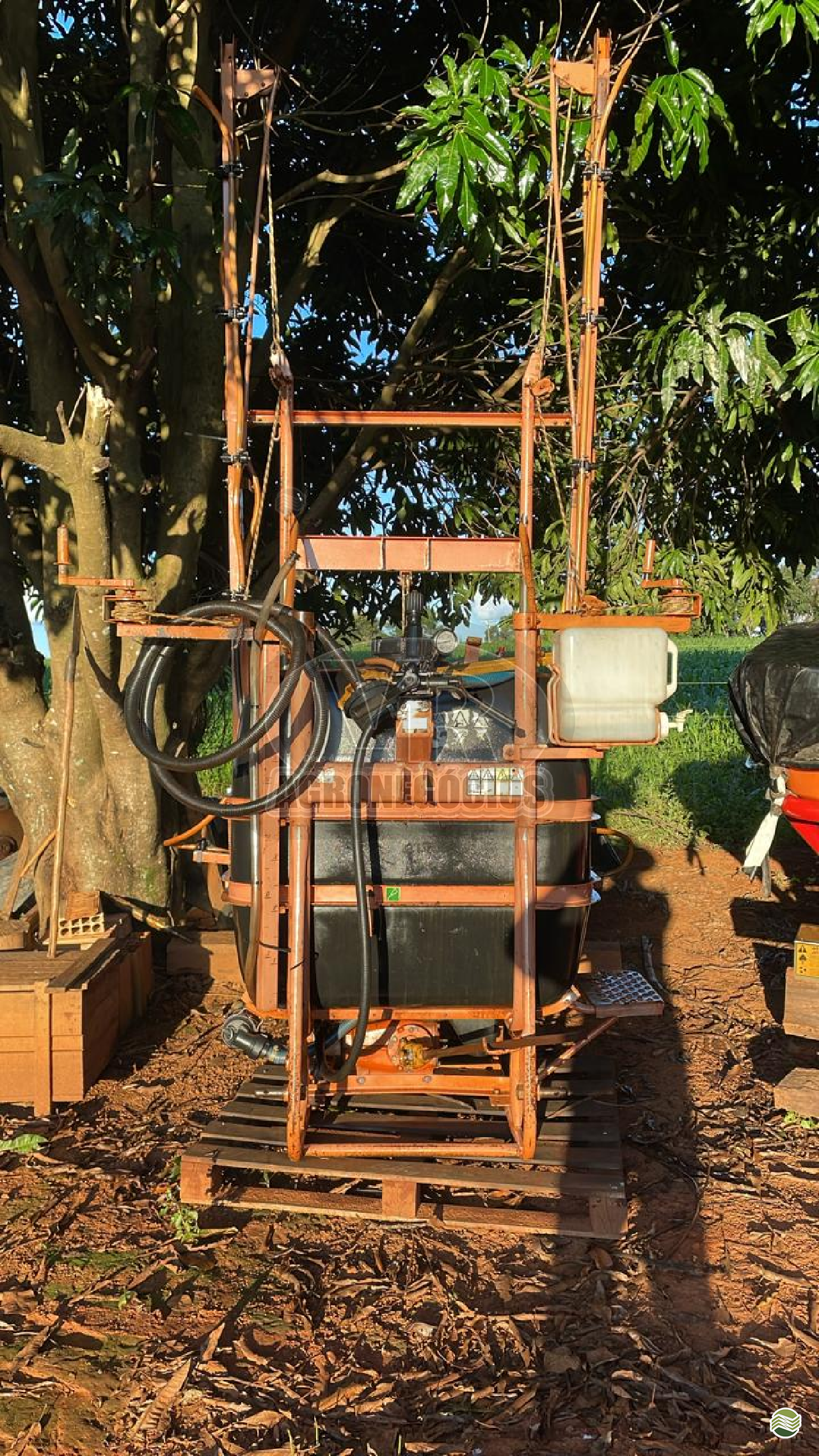 PULVERIZADOR JACTO CONDOR 600 M12 Acoplado Hidráulico VR Agronegócios ARAXA MINAS GERAIS MG